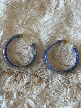 Alison Lou Medium Lucite Jelly Hoop Earrings Blue – 2”